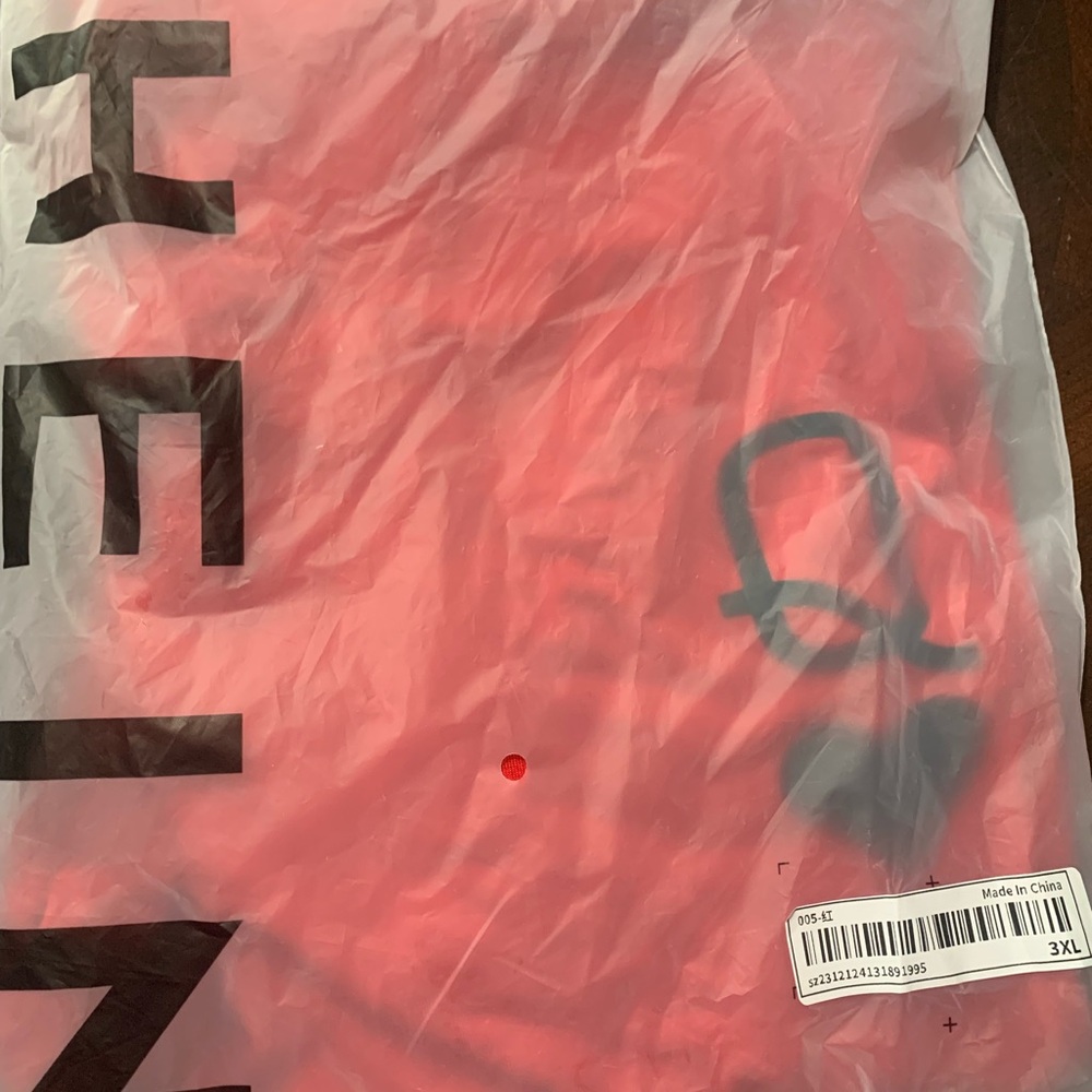 SHEIN Red Short Sleeve Tee